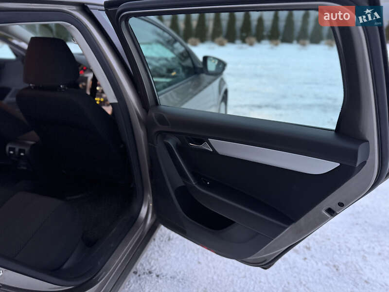 Універсал Volkswagen Passat 2011 в Луцьку фото 15 Універсал Volkswagen Passat 2011 в Луцьку