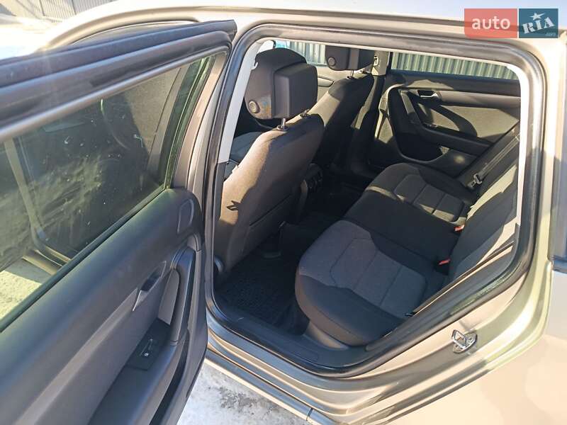 Универсал Volkswagen Passat 2012 в Полонном фото 7 Универсал Volkswagen Passat 2012 в Полонном