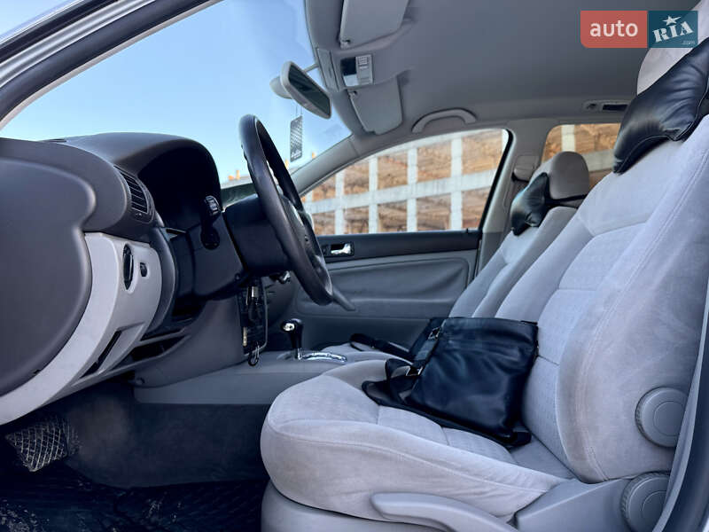 Універсал Volkswagen Passat 2003 в Тернополі