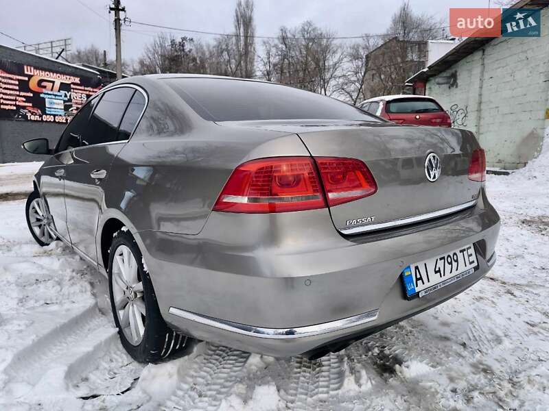Седан Volkswagen Passat 2012 в Днепре