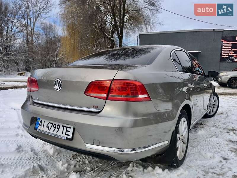 Седан Volkswagen Passat 2012 в Днепре