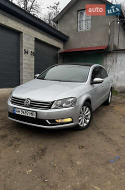 Седан Volkswagen Passat 2012 в Одесі