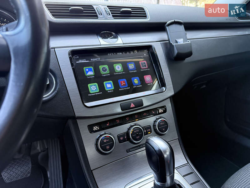 Универсал Volkswagen Passat 2012 в Киеве