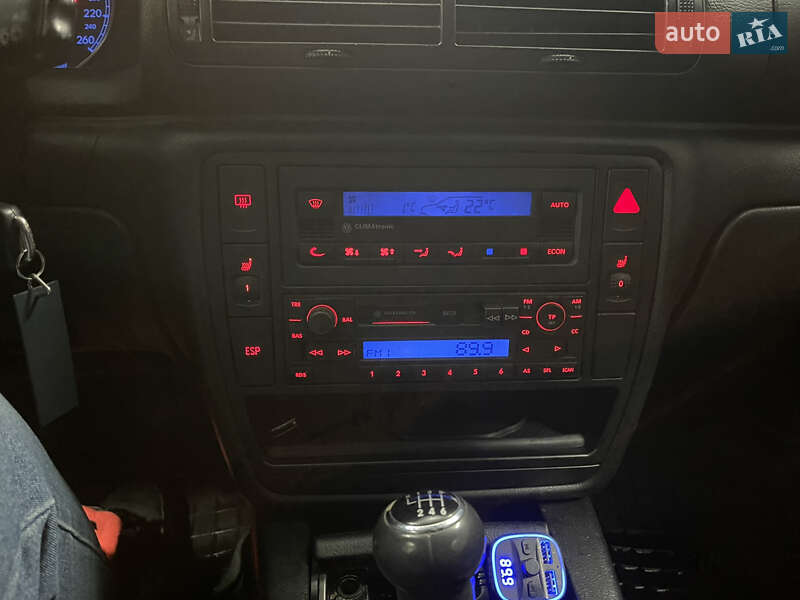 Универсал Volkswagen Passat 2003 в Киеве фото 8 Универсал Volkswagen Passat 2003 в Киеве