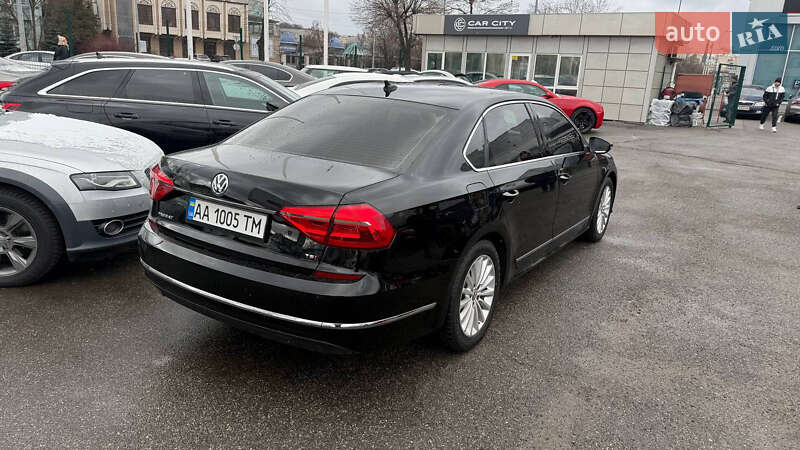 Седан Volkswagen Passat 2015 в Софіївській Борщагівці