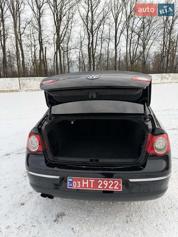 Седан Volkswagen Passat 2010 в Луцке фото 13 Седан Volkswagen Passat 2010 в Луцке