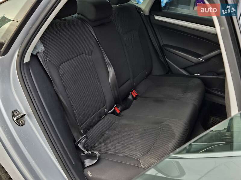 Седан Volkswagen Passat 2017 в Киеве фото 15 Седан Volkswagen Passat 2017 в Киеве