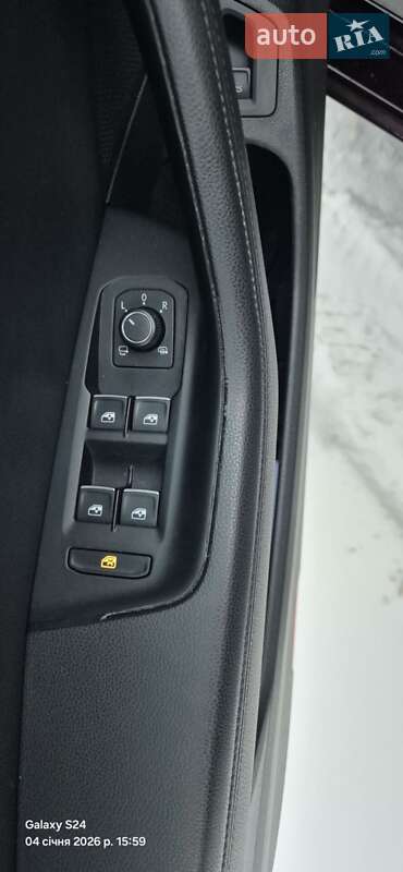 Седан Volkswagen Passat 2015 в Киеве