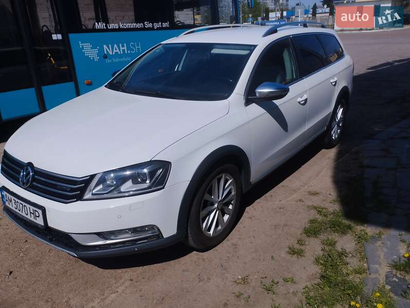 Универсал Volkswagen Passat 2014 в Житомире