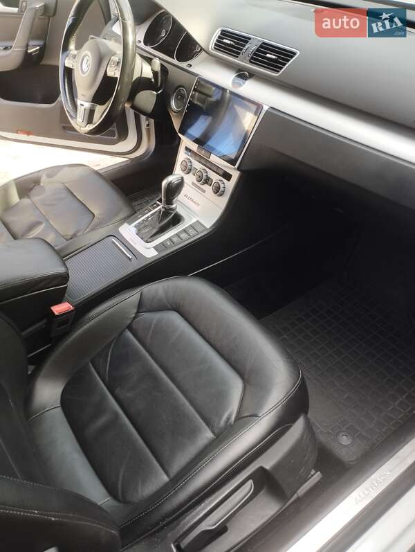 Универсал Volkswagen Passat 2014 в Житомире