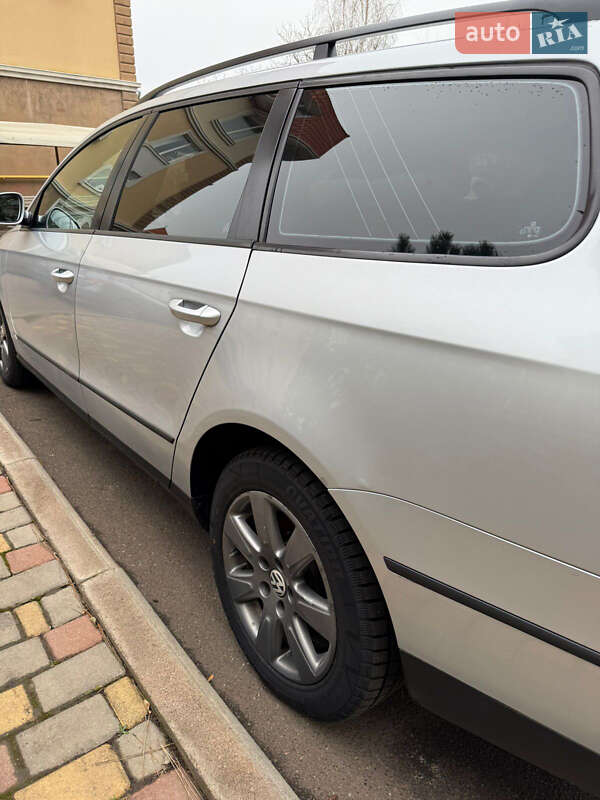Універсал Volkswagen Passat 2008 в Одесі