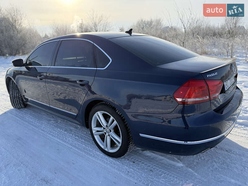 Седан Volkswagen Passat 2014 в Тернополе