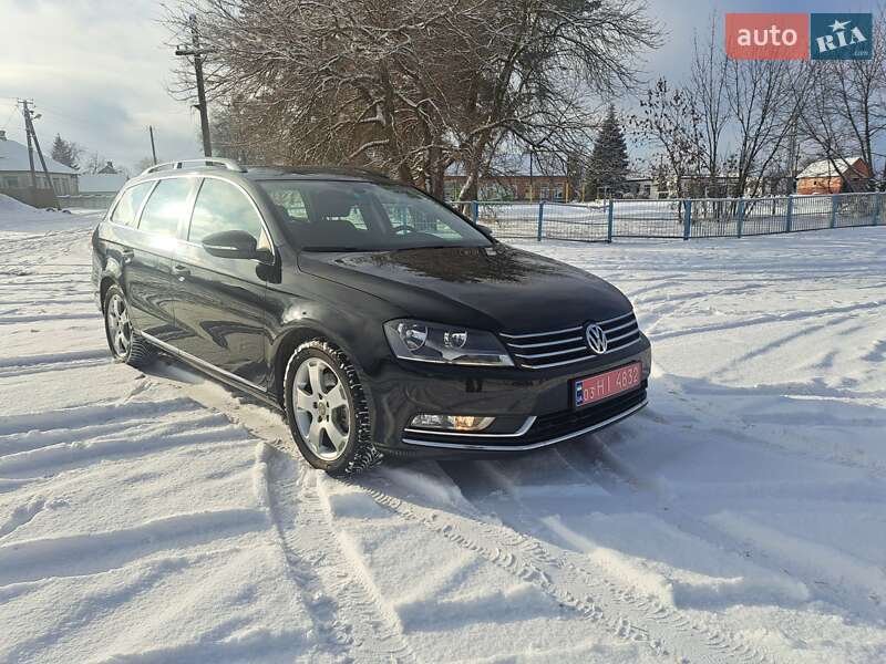 Універсал Volkswagen Passat 2012 в Харкові