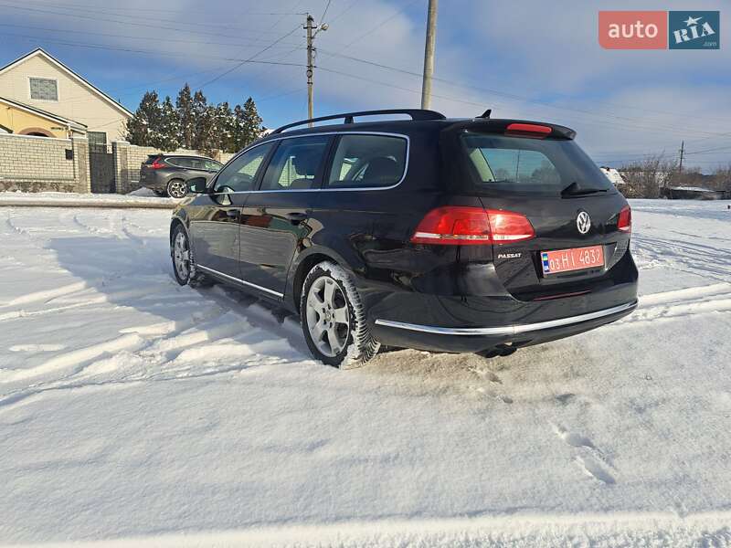 Універсал Volkswagen Passat 2012 в Харкові