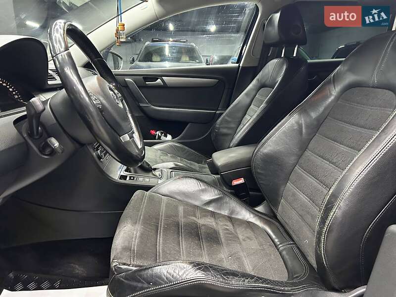 Универсал Volkswagen Passat 2012 в Черновцах