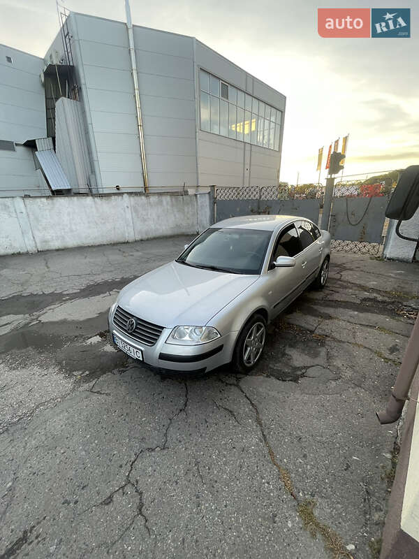 Седан Volkswagen Passat 2000 в Полтаве