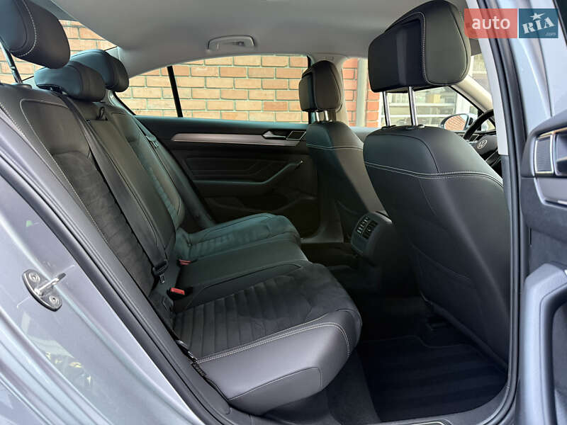Седан Volkswagen Passat 2022 в Броварах фото 56 Седан Volkswagen Passat 2022 в Броварах