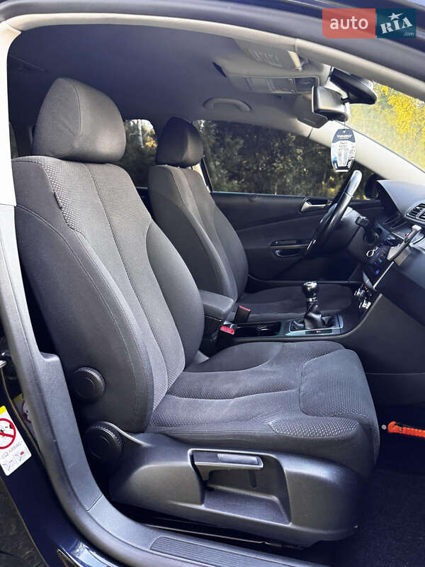 Універсал Volkswagen Passat 2010 в Радивиліві