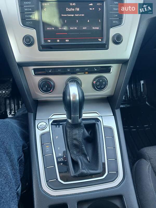 Универсал Volkswagen Passat 2015 в Львове фото 8 Универсал Volkswagen Passat 2015 в Львове