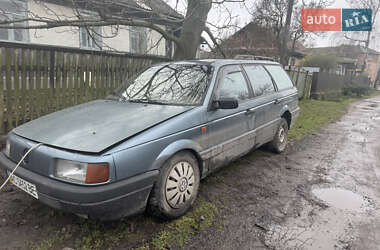 Универсал Volkswagen Passat 1990 в Полонном