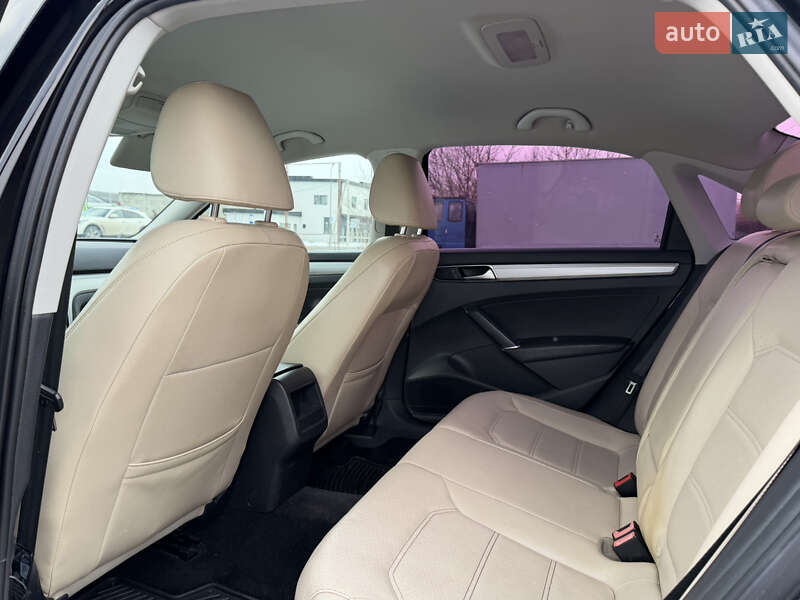 Седан Volkswagen Passat 2016 в Солотвині