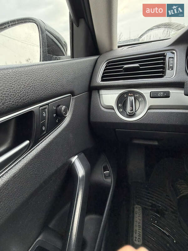 Седан Volkswagen Passat 2016 в Солотвині