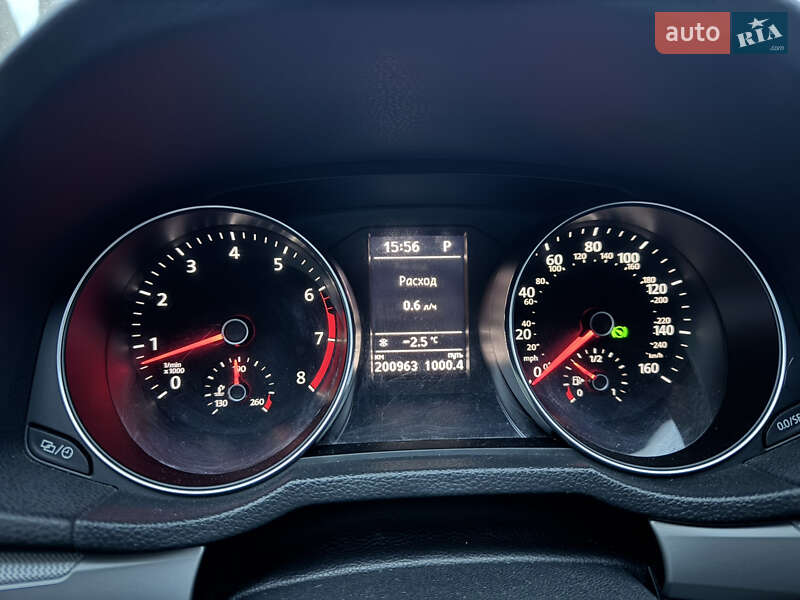 Седан Volkswagen Passat 2015 в Києві