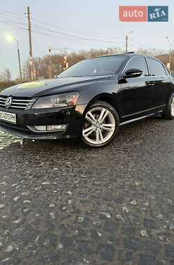 Седан Volkswagen Passat 2011 в Львове