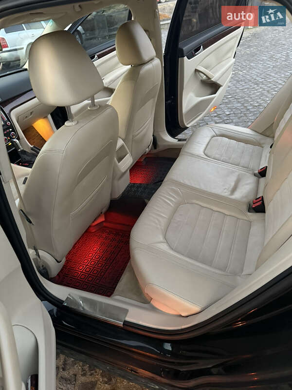 Седан Volkswagen Passat 2011 в Львові