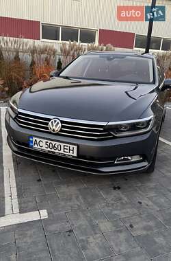 Універсал Volkswagen Passat 2016 в Луцьку