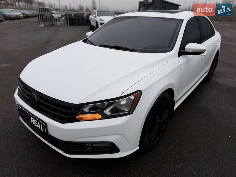 Седан Volkswagen Passat 2016 в Кривом Роге
