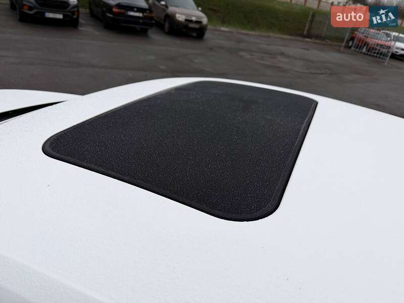 Седан Volkswagen Passat 2016 в Кривом Роге