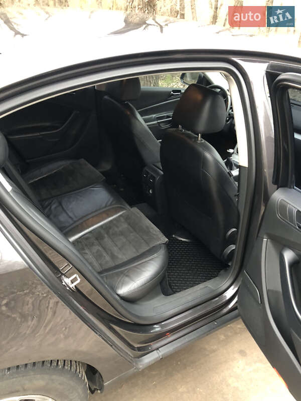 Седан Volkswagen Passat 2008 в Кропивницькому