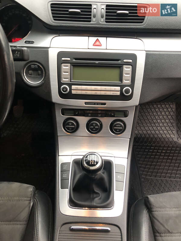 Седан Volkswagen Passat 2008 в Кропивницькому