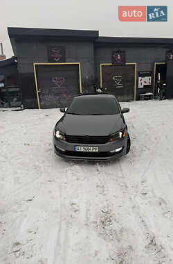 Седан Volkswagen Passat 2015 в Киеве