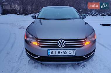 Седан Volkswagen Passat 2012 в Києві