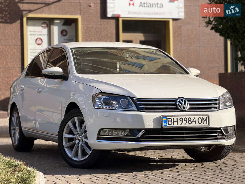 Седан Volkswagen Passat 2012 в Одессе