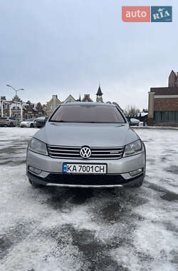 Универсал Volkswagen Passat 2012 в Киеве