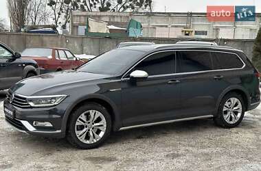 Універсал Volkswagen Passat 2018 в Черкасах
