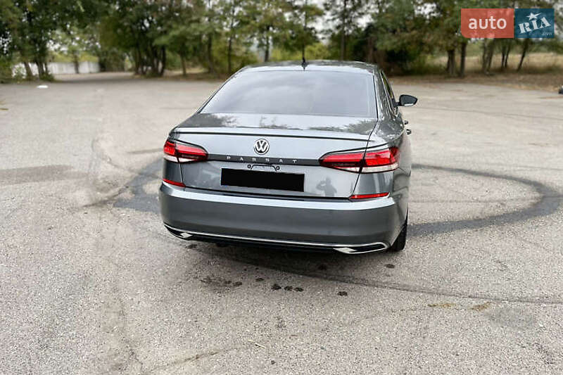 Седан Volkswagen Passat 2021 в Киеве