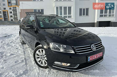 Універсал Volkswagen Passat 2013 в Вінниці