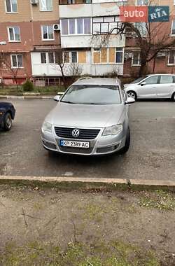 Універсал Volkswagen Passat 2008 в Запоріжжі