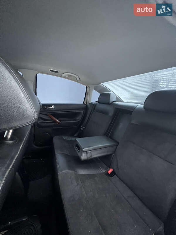 Седан Volkswagen Passat 2003 в Житомире