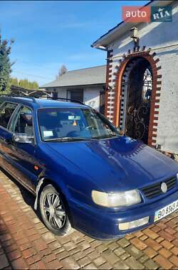 Универсал Volkswagen Passat 1994 в Скалате