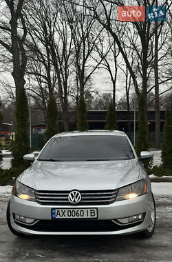 Седан Volkswagen Passat 2012 в Харкові