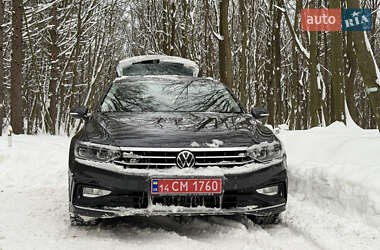 Универсал Volkswagen Passat 2021 в Луцке