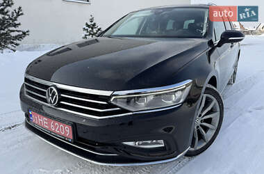 Универсал Volkswagen Passat 2021 в Луцке