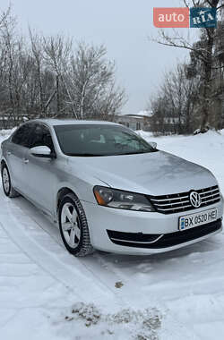 Седан Volkswagen Passat 2013 в Новій Ушиці