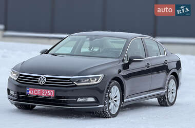 Седан Volkswagen Passat 2017 в Луцке