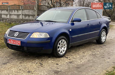 Седан Volkswagen Passat 2002 в Турбовом